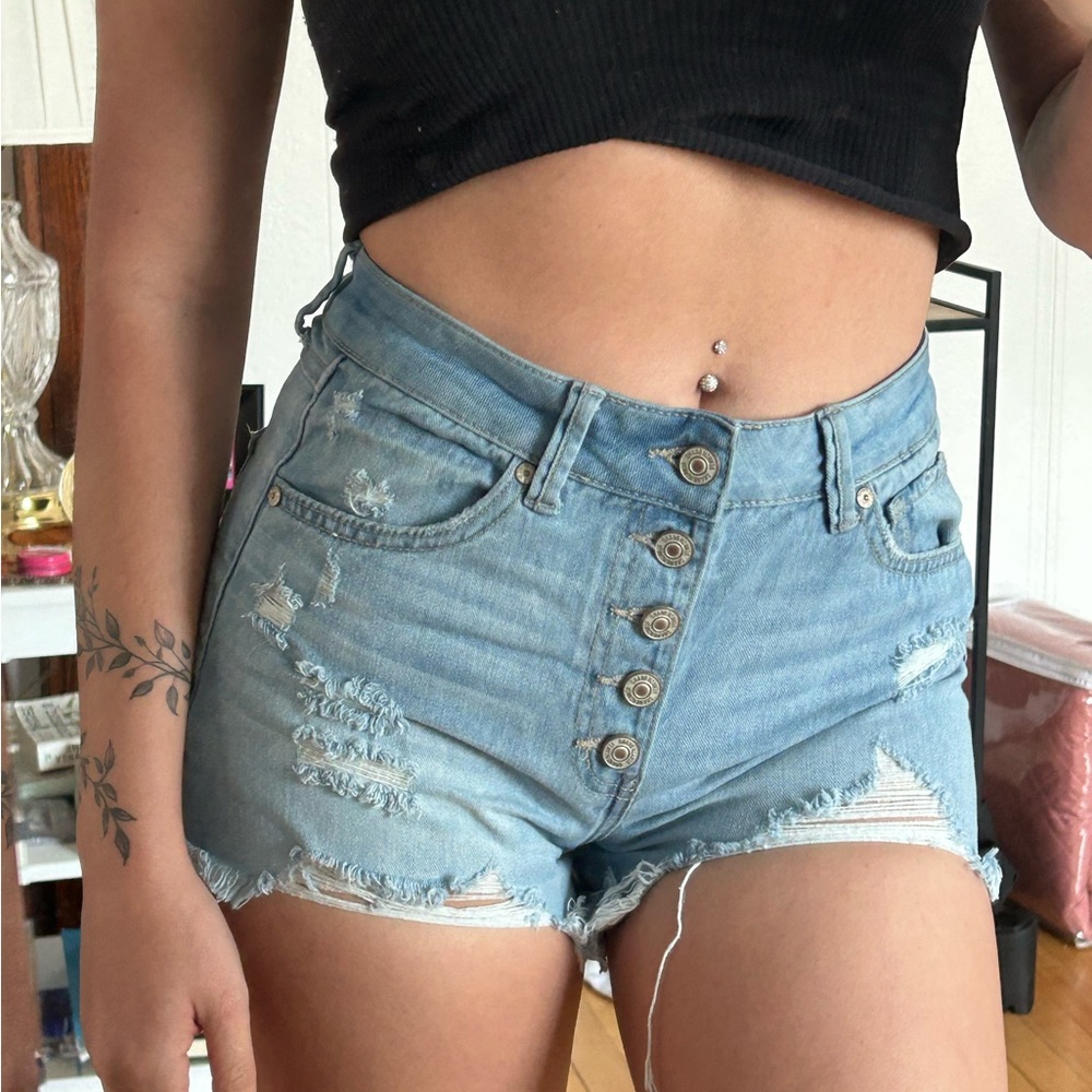 Size 26 button up jean short